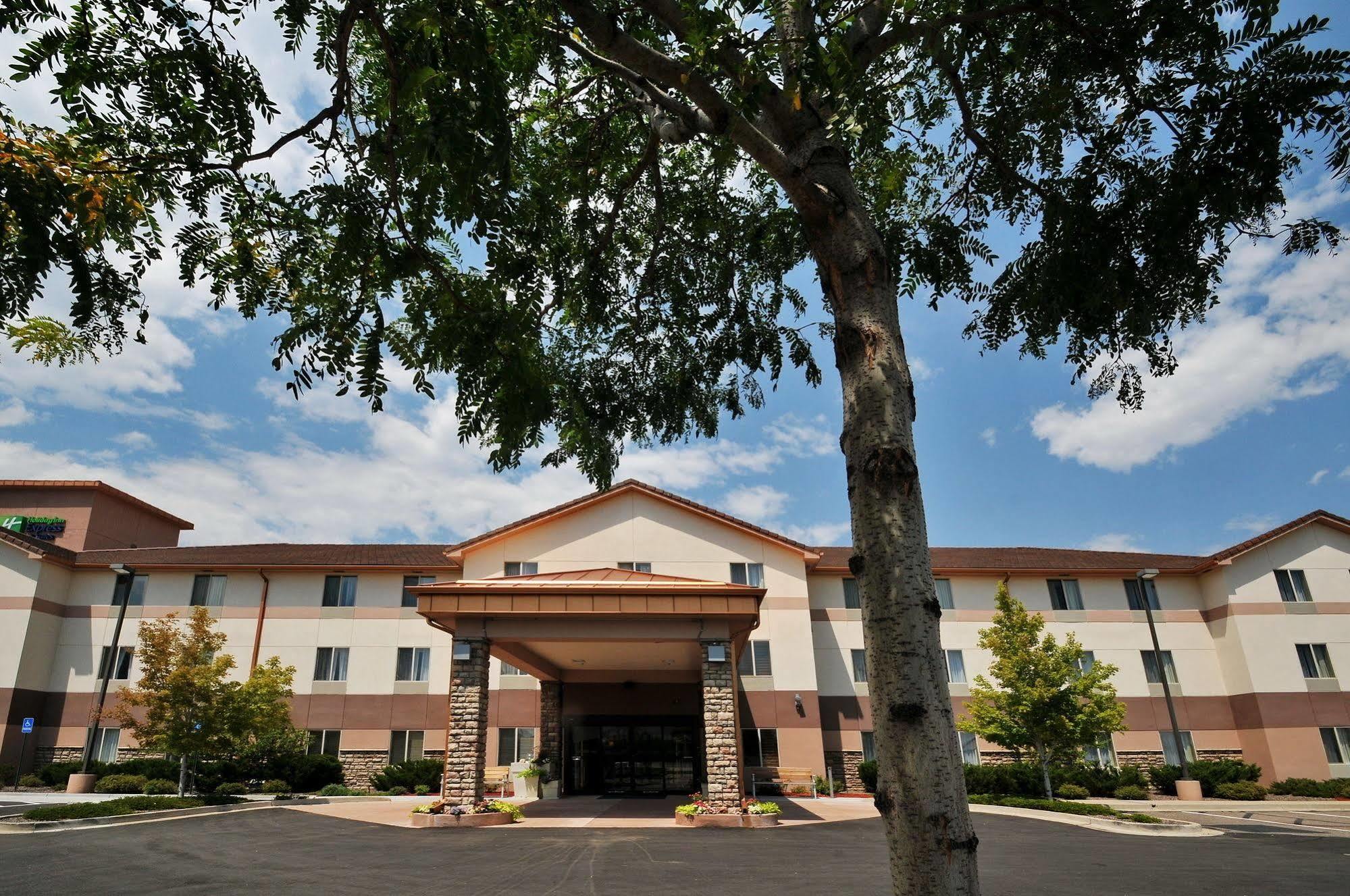 Holiday Inn Express Hotel & Suites Littleton By Ihg Exterior photo